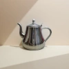 Metal teapot, hand-forged stainless steel insulated teapot, household and office tea-making utensils Application Scenario